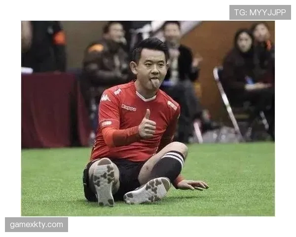 铲球规则：球先触及与危险动作的判罚逻辑